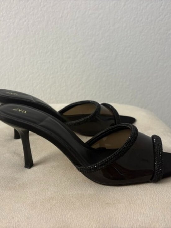 Zara Shoes - Zara - black sandals slides, rare ones - Sz.8